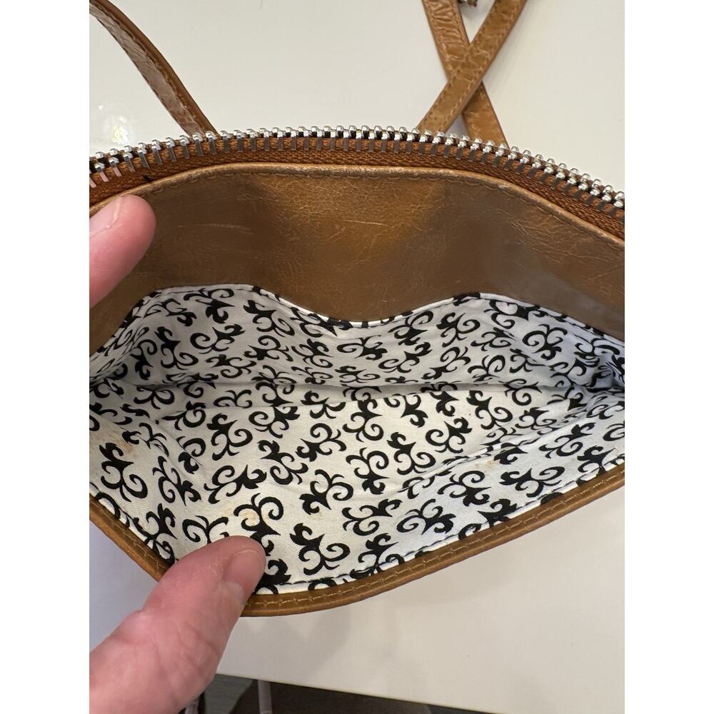 Hobo The Original 'Everly' Cow Leather 3-Zipper Wristlet Small Purse Caramel/Tan - Picture 9 of 14